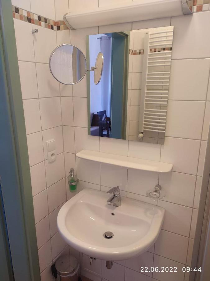 Dom Goscinny Klemens Dębki Exteriör bild